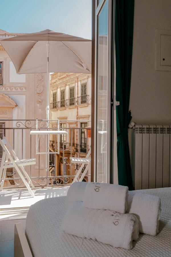 Rooms 19 - Rooms And Breakfast パレルモ エクステリア 写真